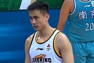 Lý Viêm Triết điên cuồng ôm 30 điểm 19 bảng đều lập kỷ lục cá nhân mới, lập kỷ lục bảng bóng rổ cho cầu thủ tại ngũ Quảng Châu